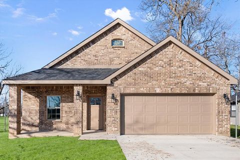 101 N Goodman Avenue Kerens TX 75144