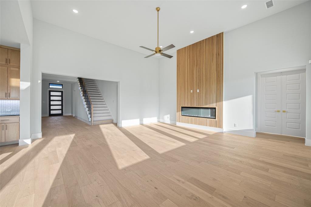 407 Double Eagle Court