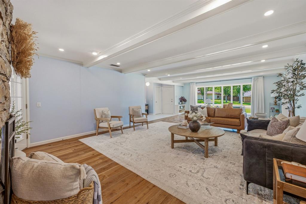 1423 Oak Hills Drive