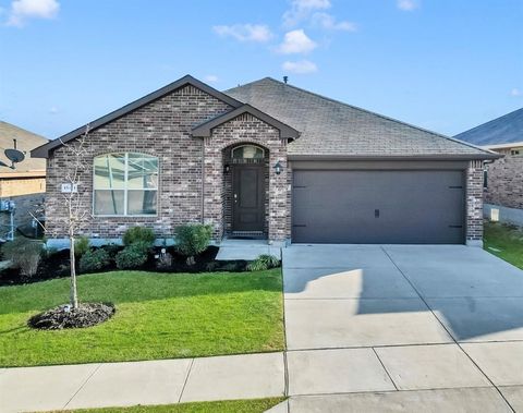 Photo of 10121 Clemmons Road, Fort Worth, TX 76108 (MLS # 21165498)