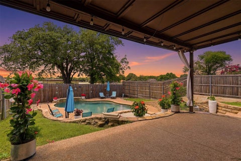 Photo of 3107 Emerald Street, Bedford, TX 76021 (MLS # 21285461)