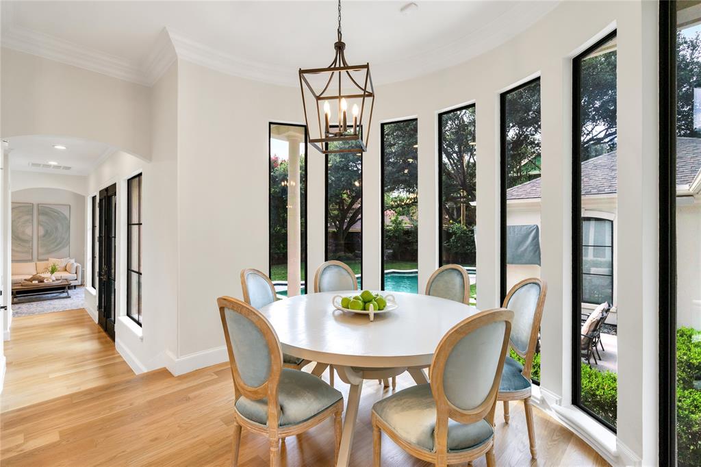 Versailles Pkwy Sacher - Residential