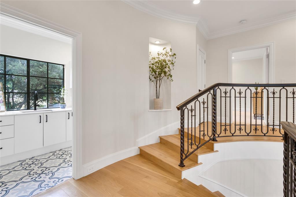 Versailles Pkwy Sacher - Residential