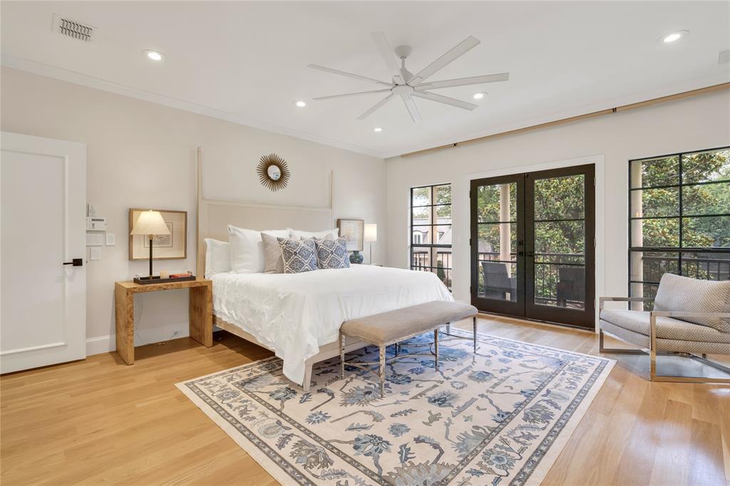 Versailles Pkwy Sacher - Residential