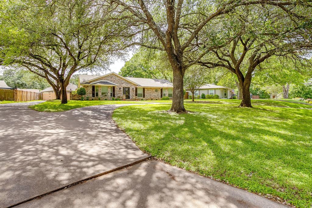 802 Shady Creek Drive