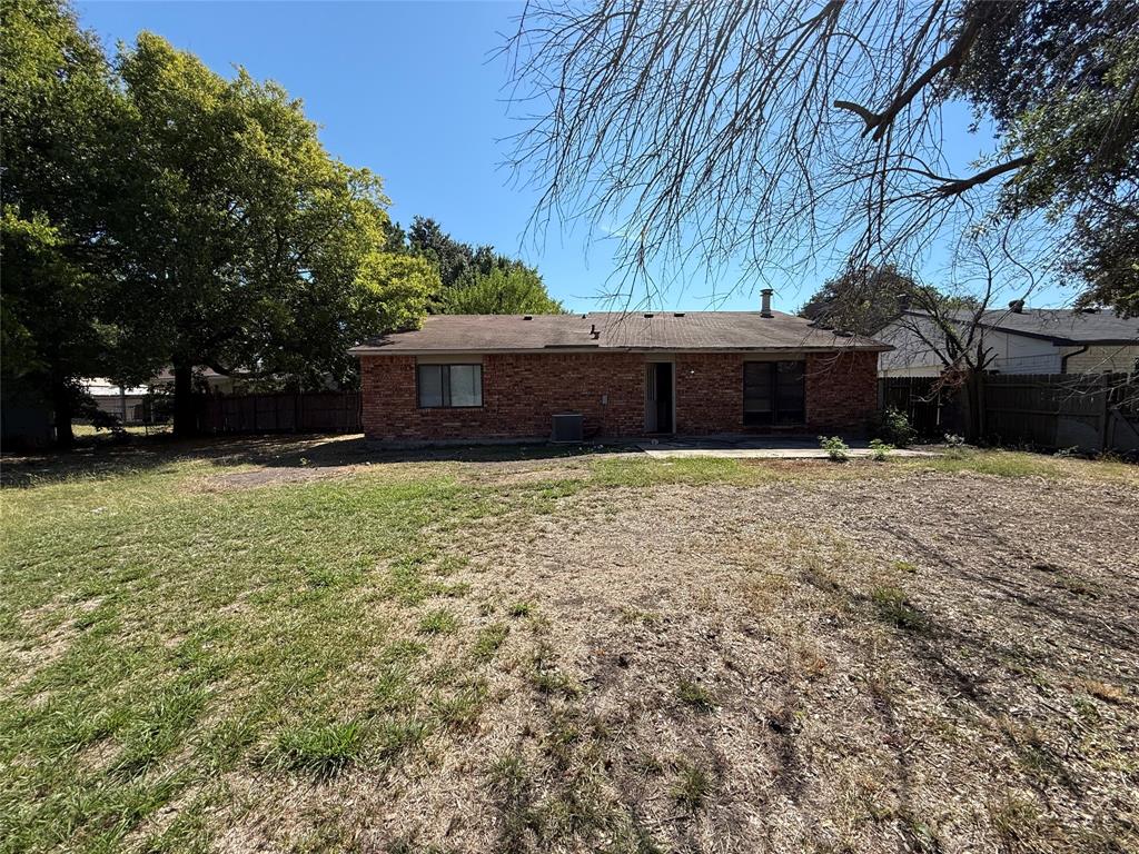 5625 Ridgecove Drive