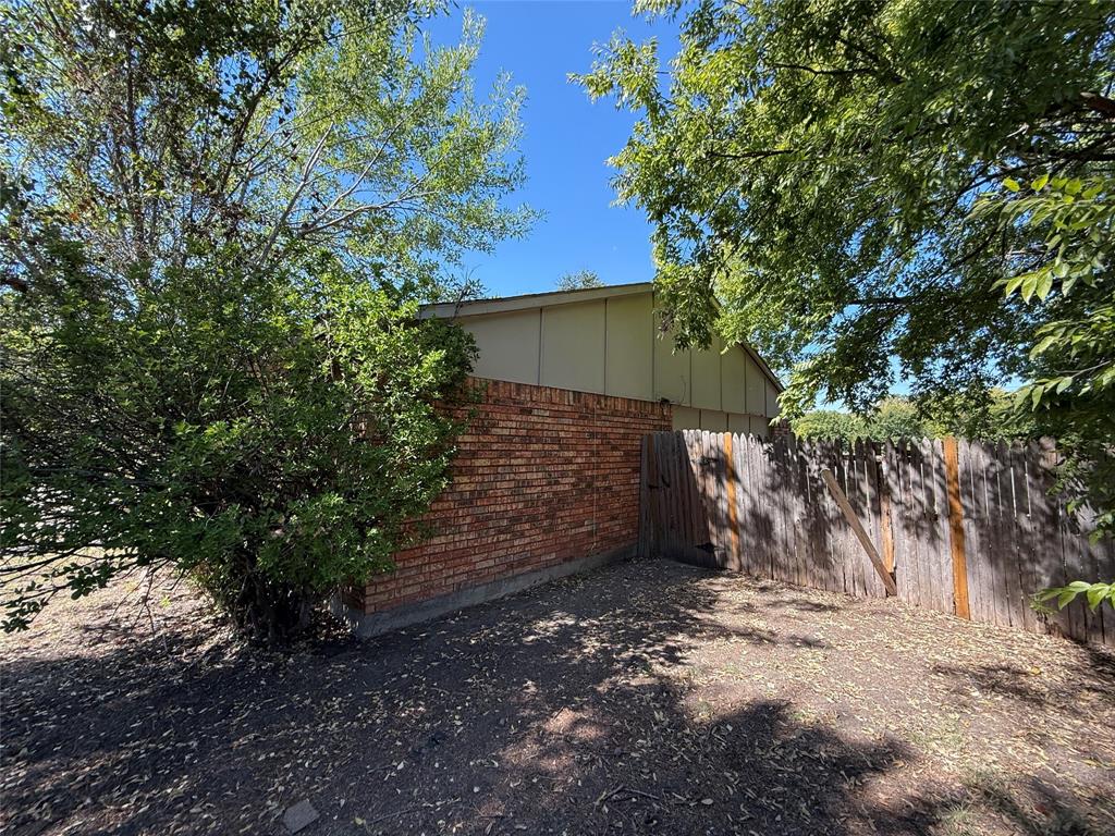5625 Ridgecove Drive