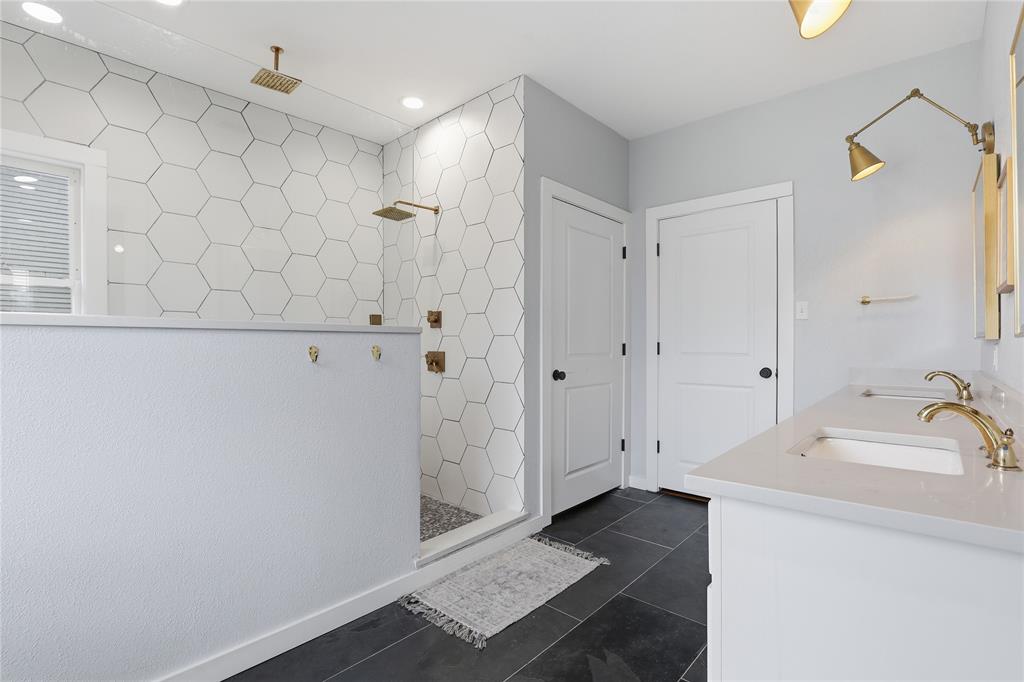 Lawn Place Add - Residential