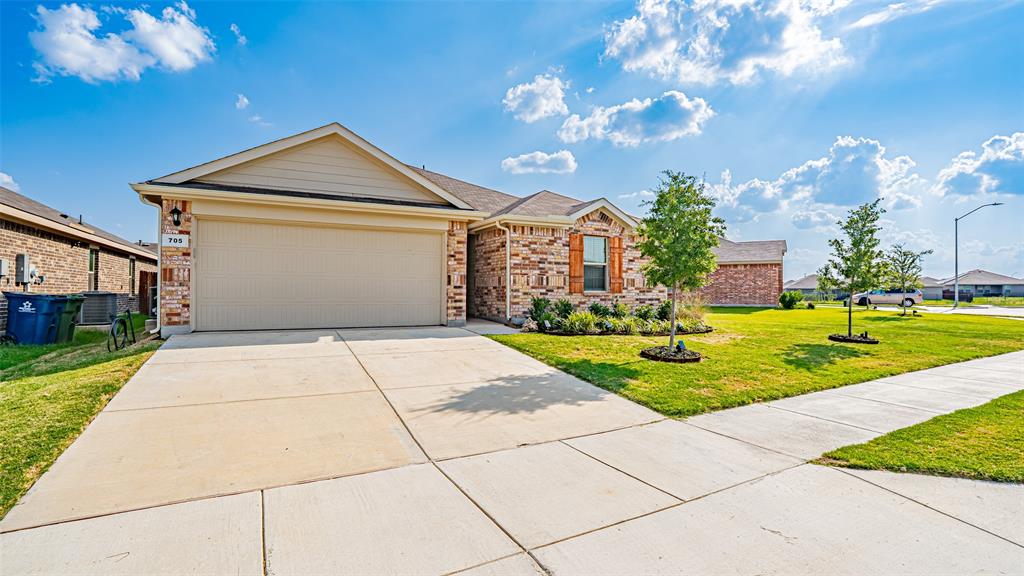 705 Basteen Lane