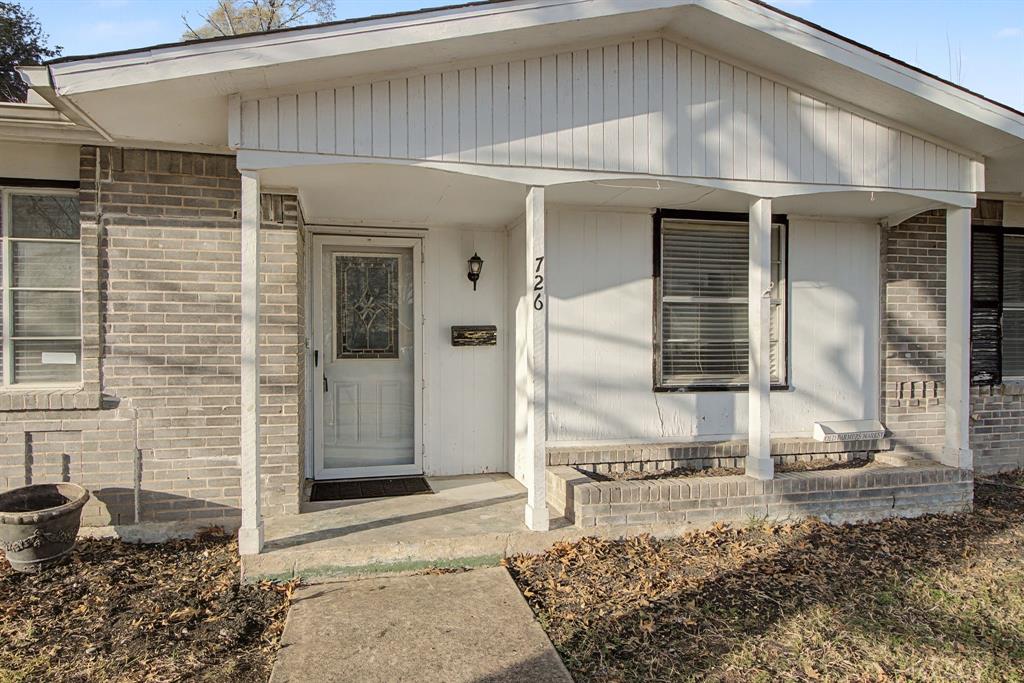 726 Silverstone Drive