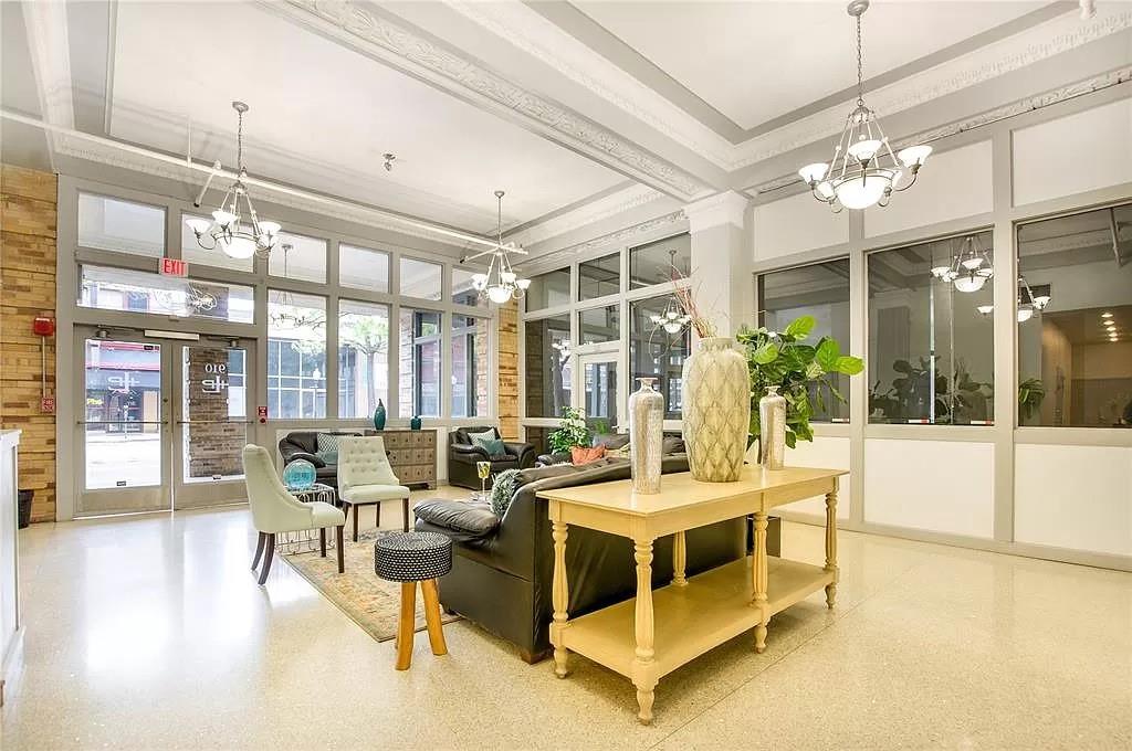 Houston Place Lofts Condo - Residential Lease