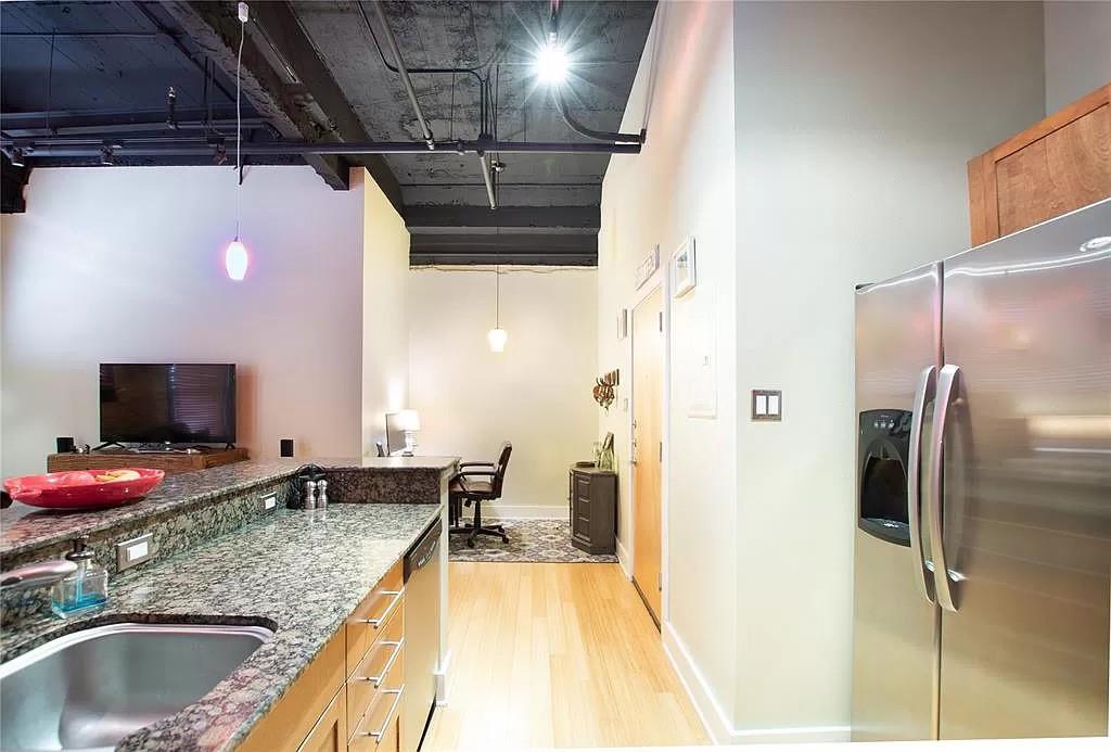 Houston Place Lofts Condo - Residential Lease