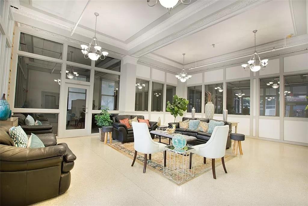 Houston Place Lofts Condo - Residential Lease