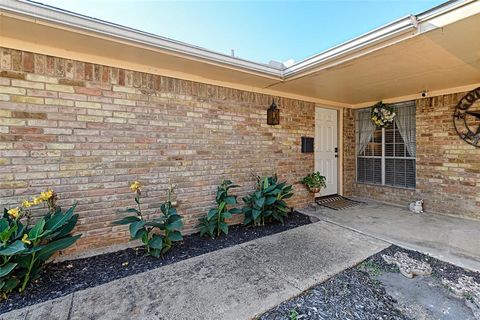 2903 Country Place Court Carrollton TX 75006