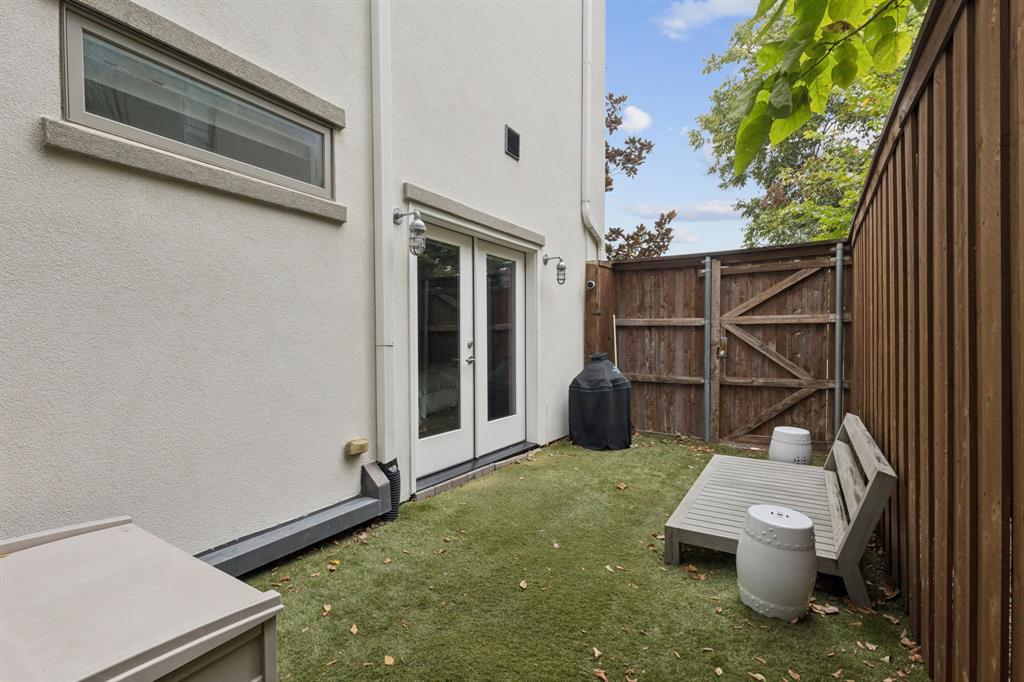 3515 NORMANDY PLACE - Residential