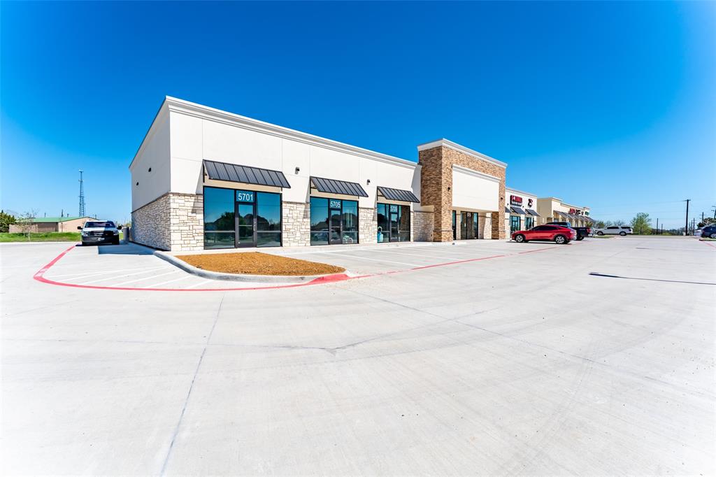 Maverick Ranch - Commercial Lease