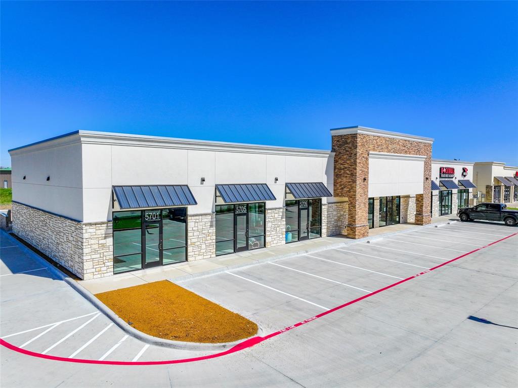 Maverick Ranch - Commercial Lease