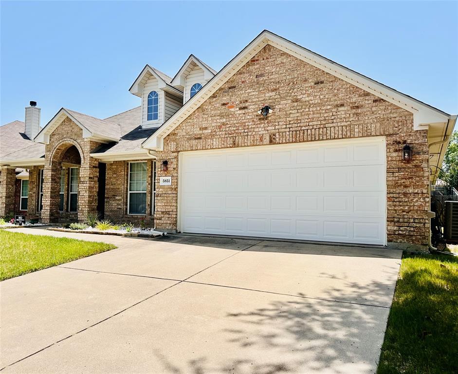 5851 Lorenzo Drive