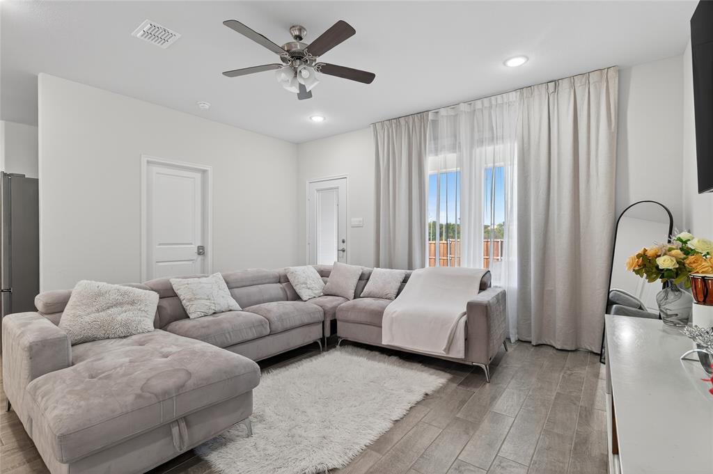 Augusta Square 1 - Residential Lease