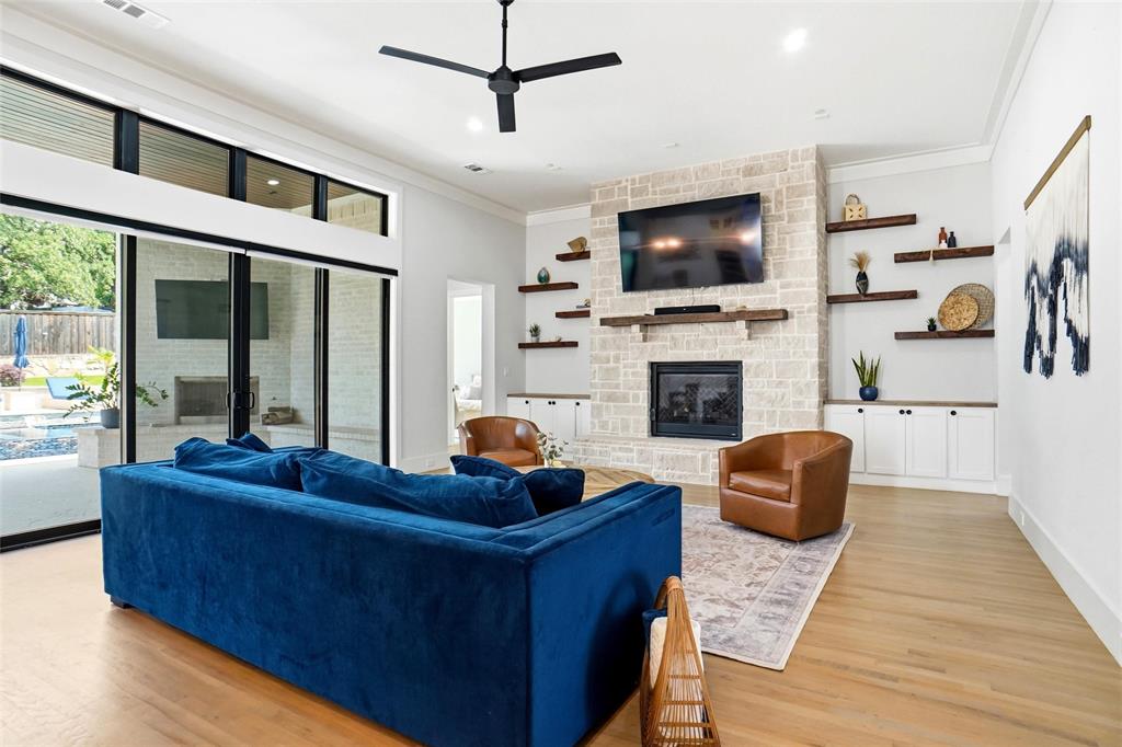 2325 Brenda Lane