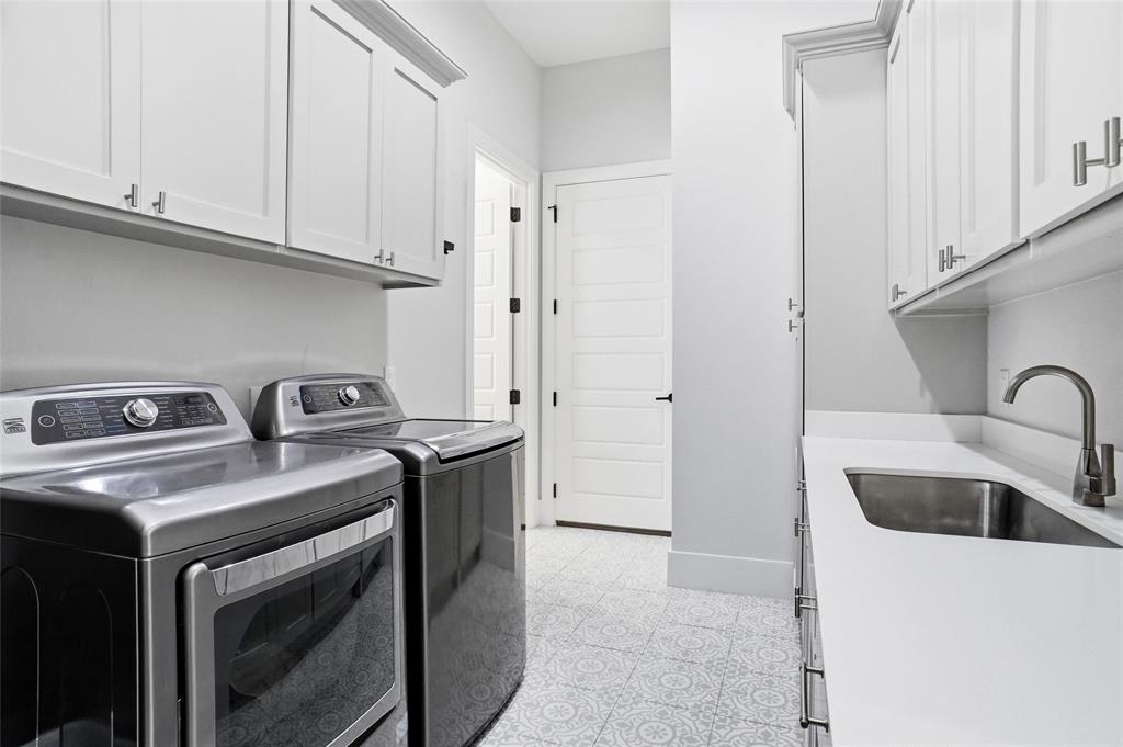 Windsor Estates Keller - Residential