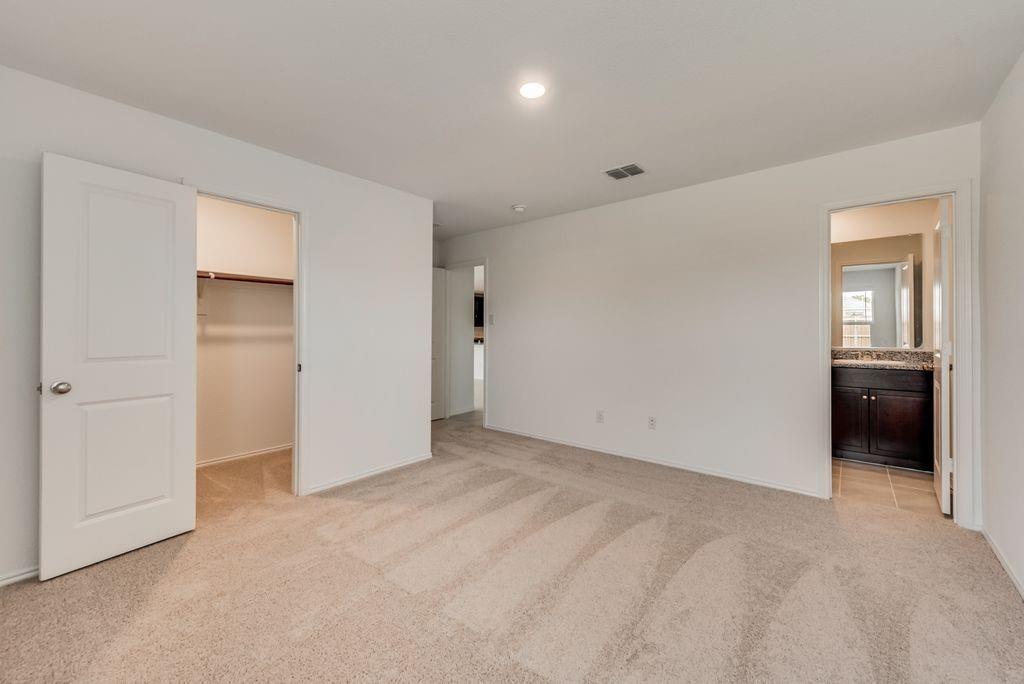 BLUEBONNET EST PH 3 - Residential Lease