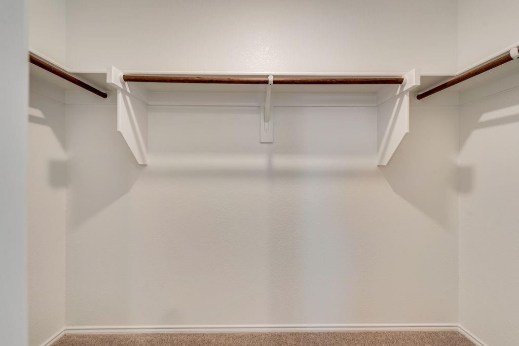 BLUEBONNET EST PH 3 - Residential Lease