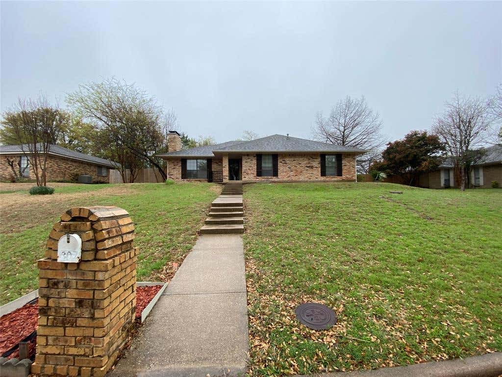 Photo of 307 Wildwood Lane, Rockwall, TX 75087 (MLS # 21310686)