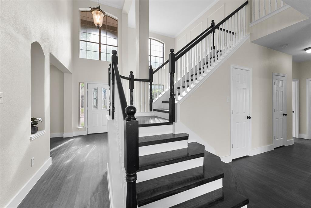 2613 Dove Creek Drive