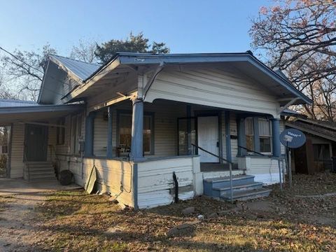 718 12th Street SE Paris TX 75460