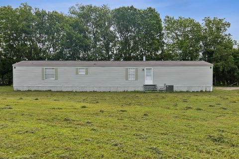 1946 County Road 2290 Quinlan TX 75474