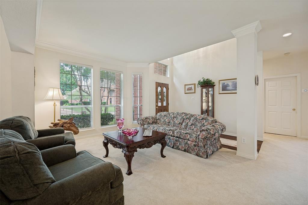 2806 Mayfair Lane