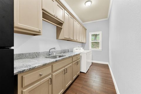 Tiny photo for 2613 Ranch Court, Cedar Hill, TX 75104 (MLS # 21211792)