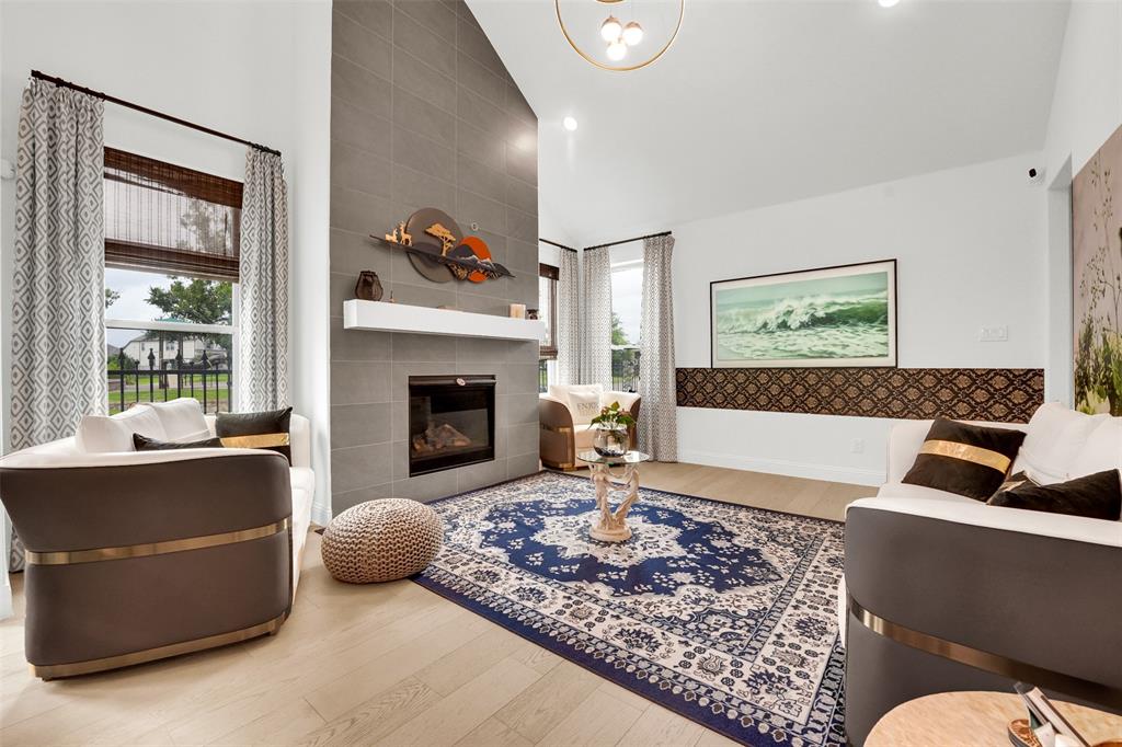 Mustang Lakes Ph Six - Residential Lease