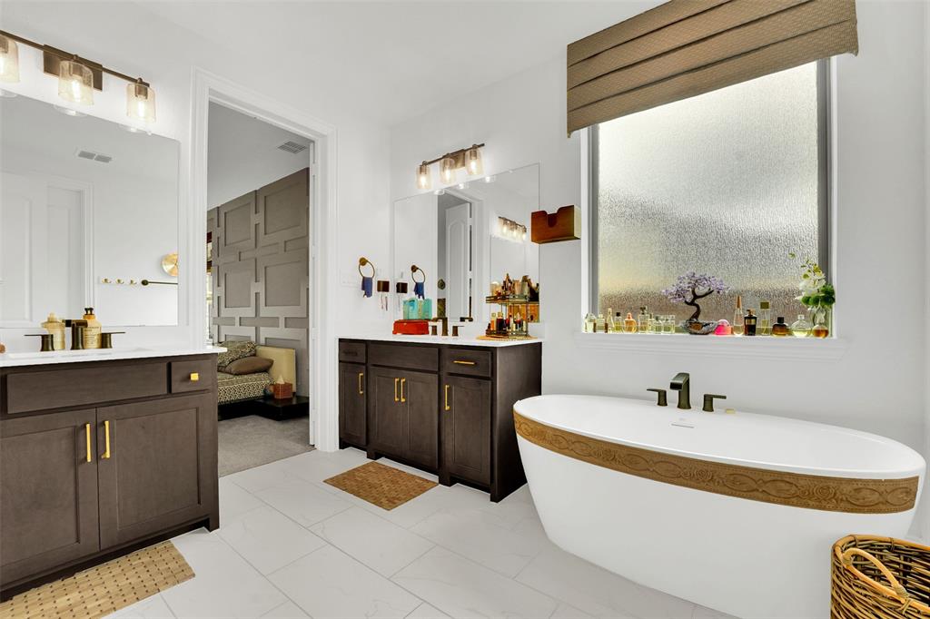 Mustang Lakes Ph Six - Residential Lease