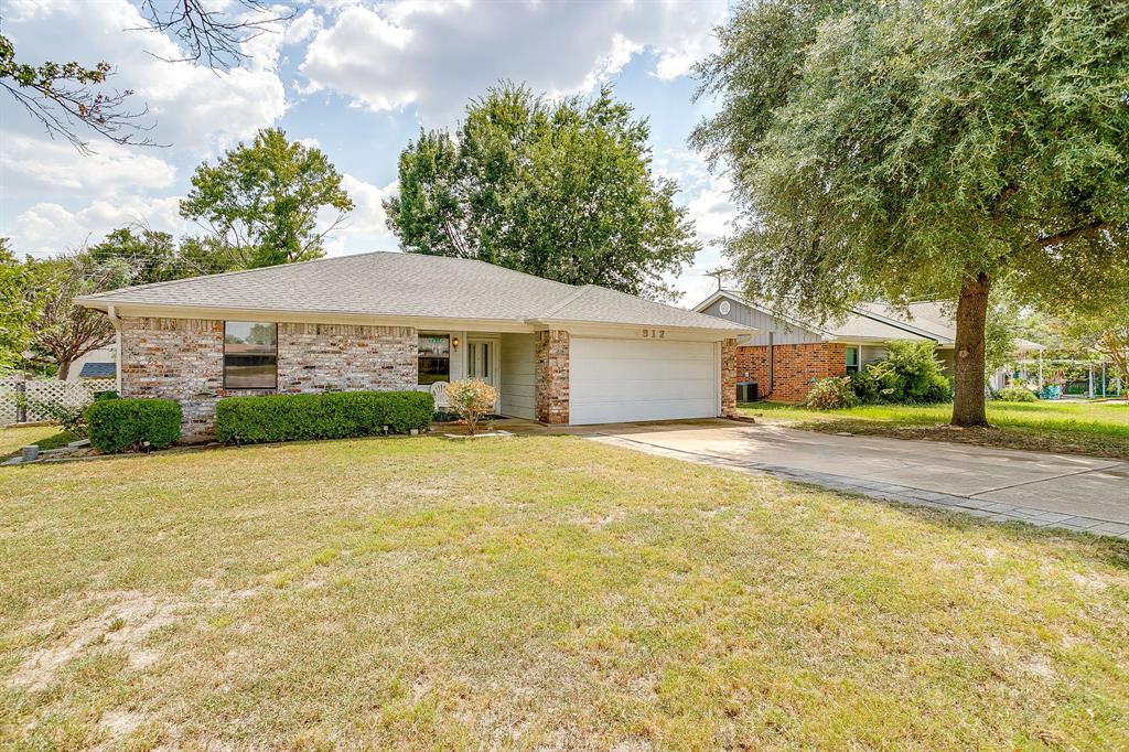 912 Hollow Creek Road