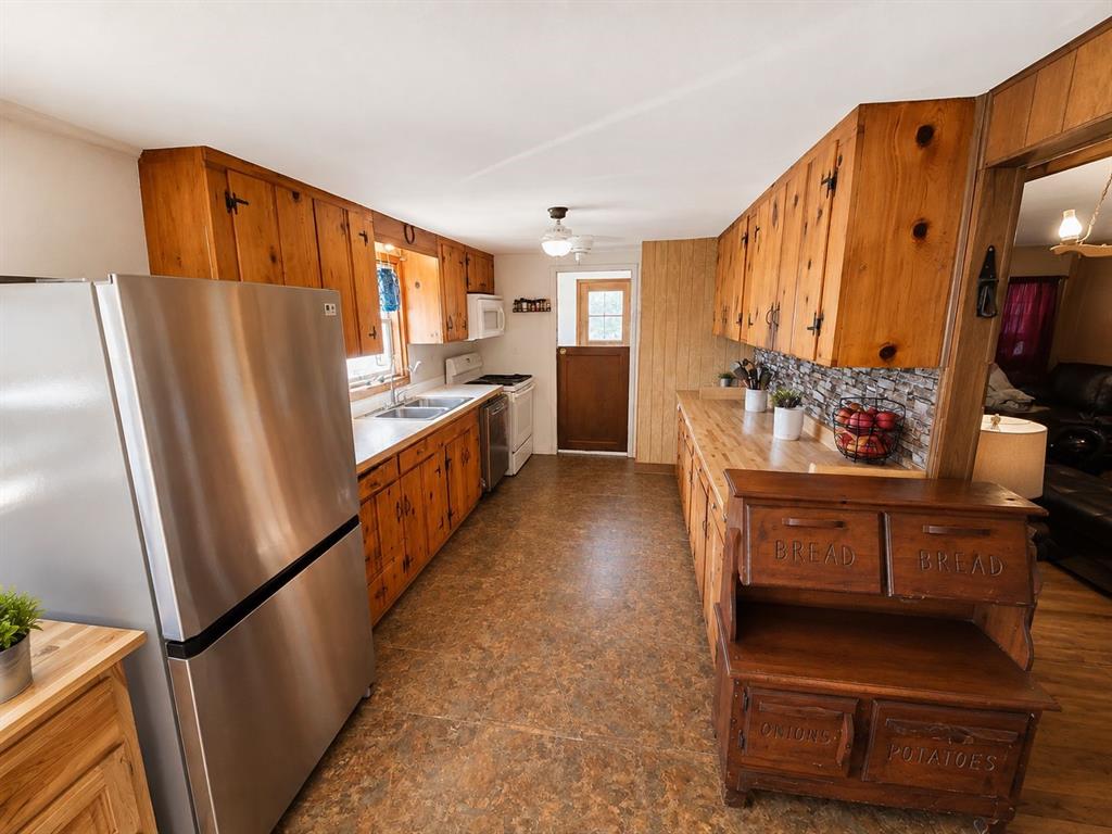570 An County Road 2419
