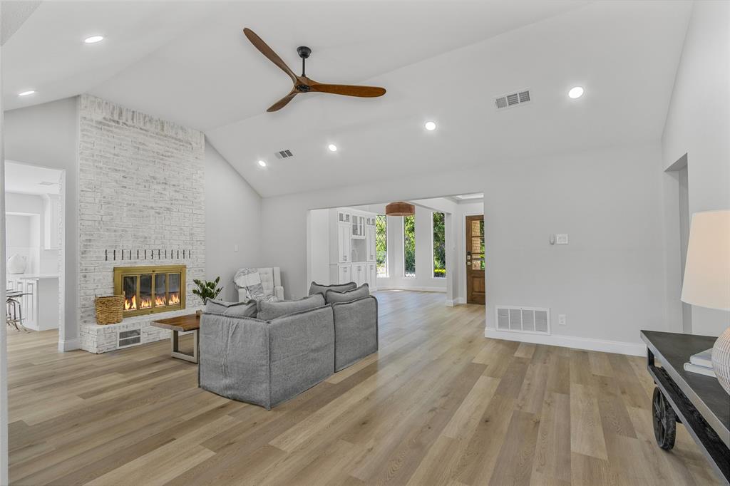 336 Pebble Knoll