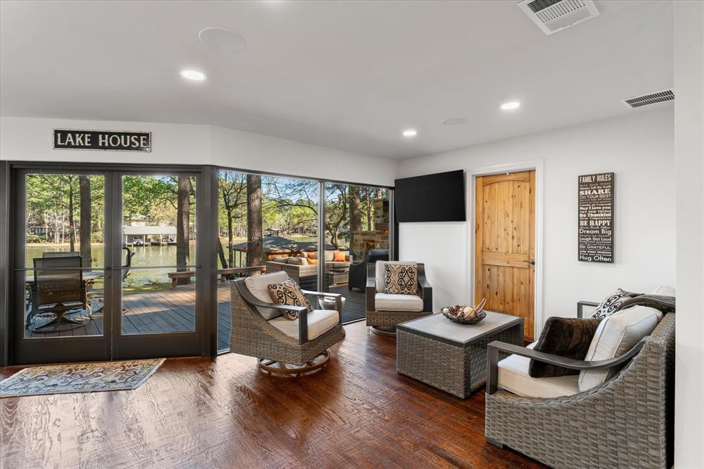 Tall Tree - Residential