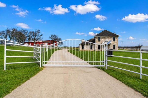 470 COUNTY ROAD 3198, DECATUR, TX 76234 - Image d7a6a42f8a0e0e66c351eccd40fb4a98/1380744191