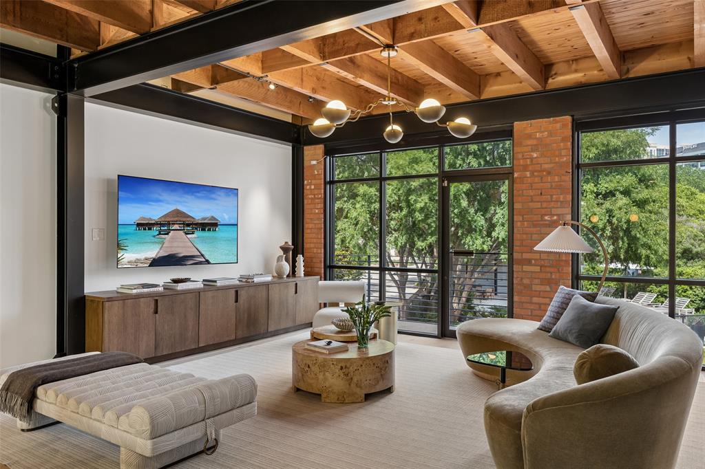 2911 Magnolia Hill Court