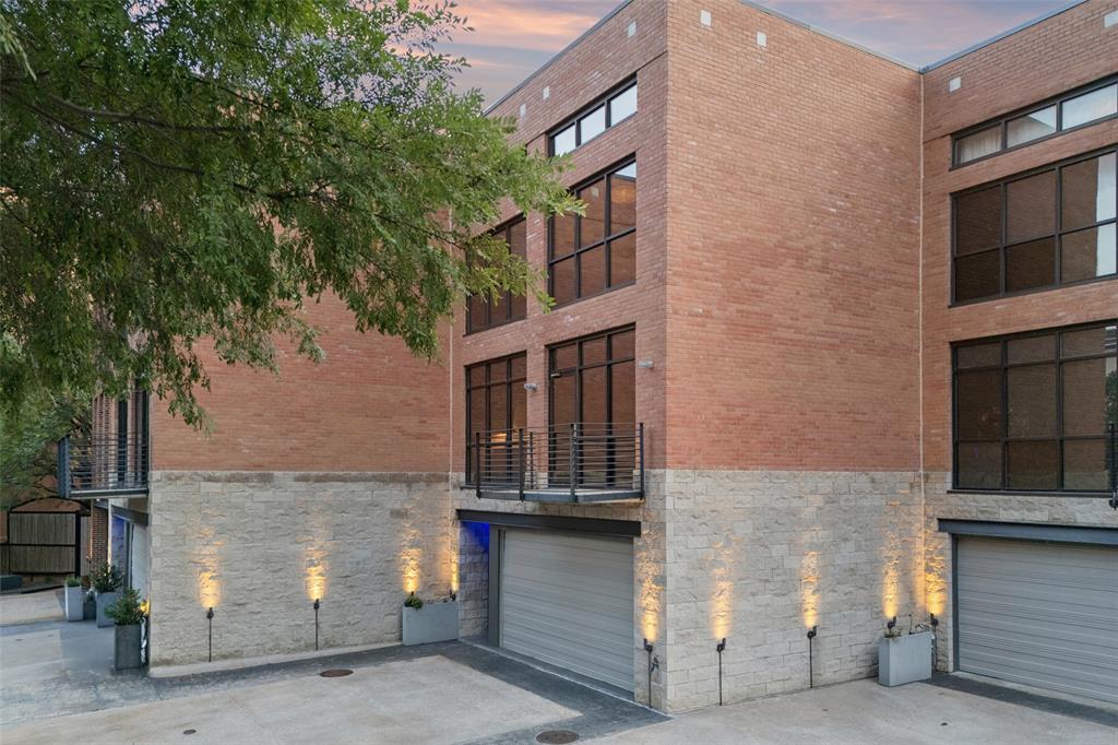 2911 Magnolia Hill Court