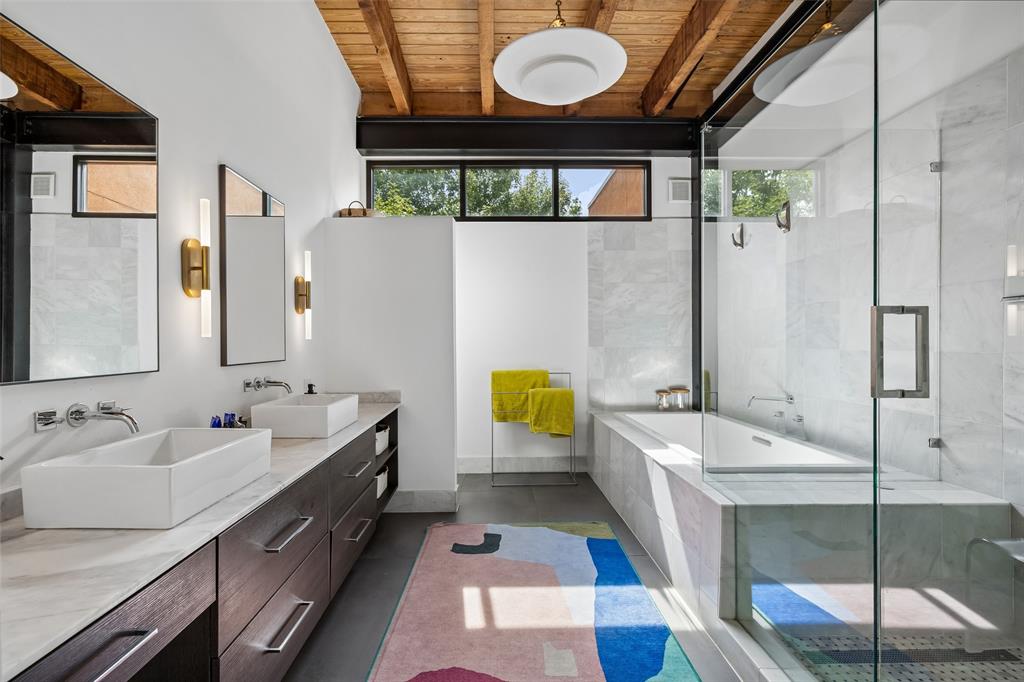 2911 Magnolia Hill Court