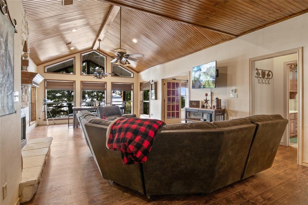 Thunderbird Point - Residential