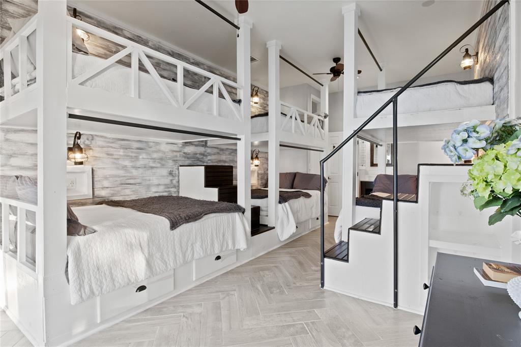 Thunderbird Point - Residential