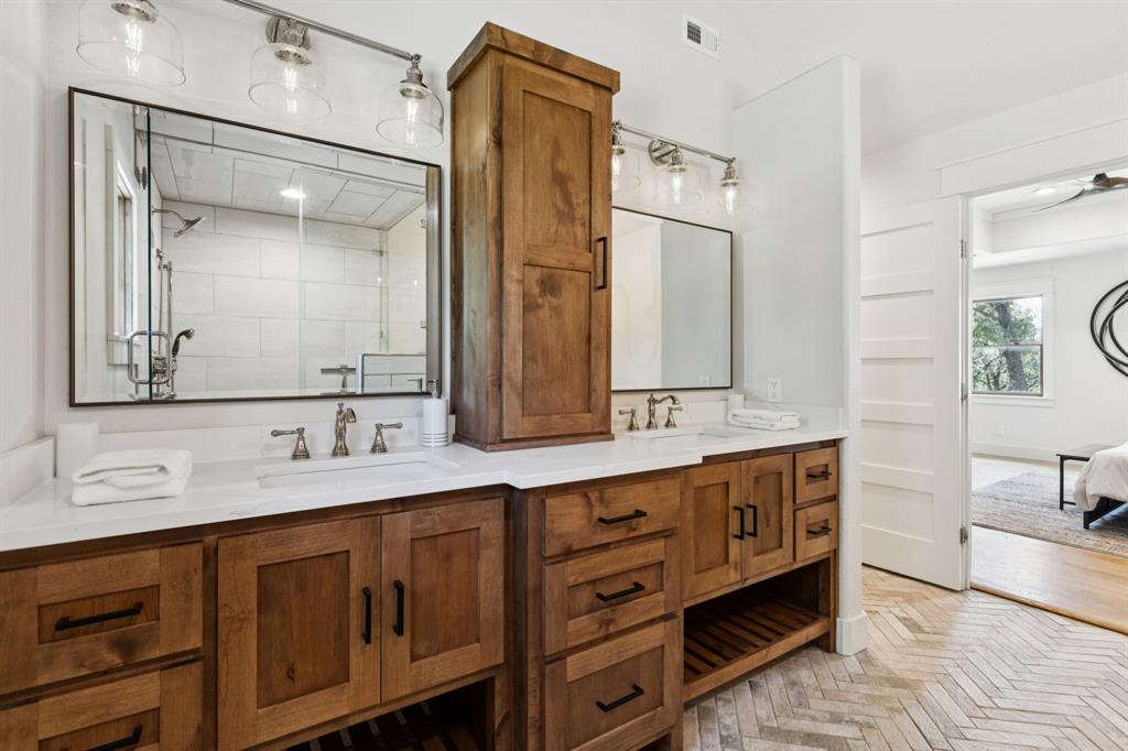 Sa Chambers - Residential