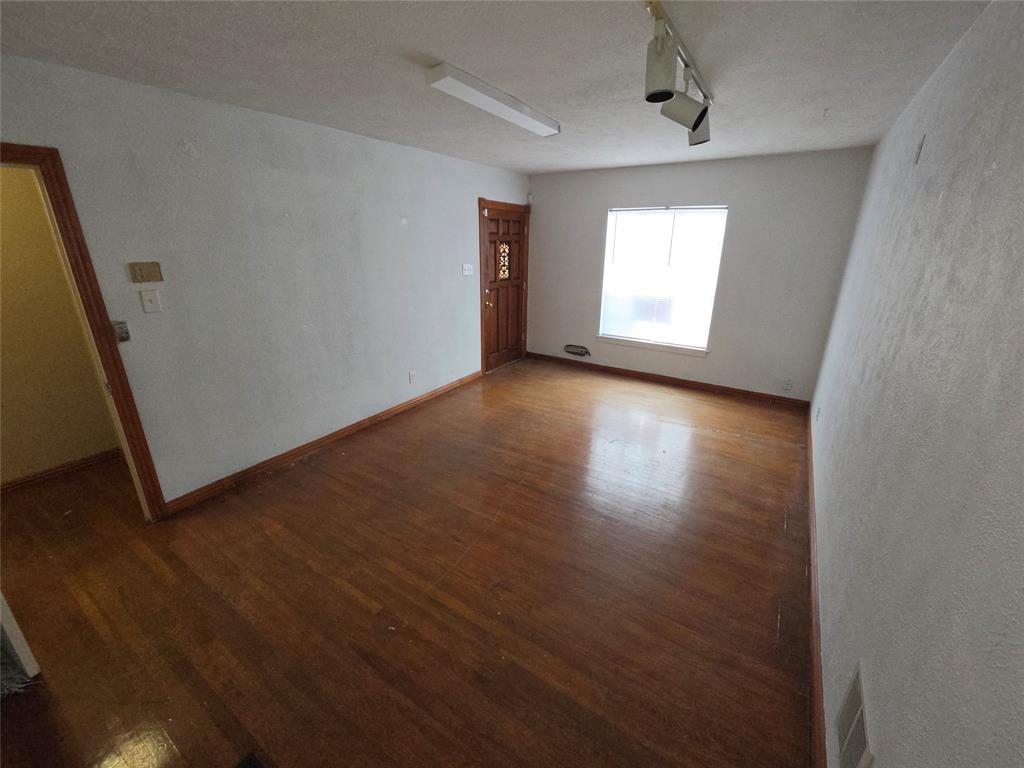 Oak Hill Park - Commercial Sale