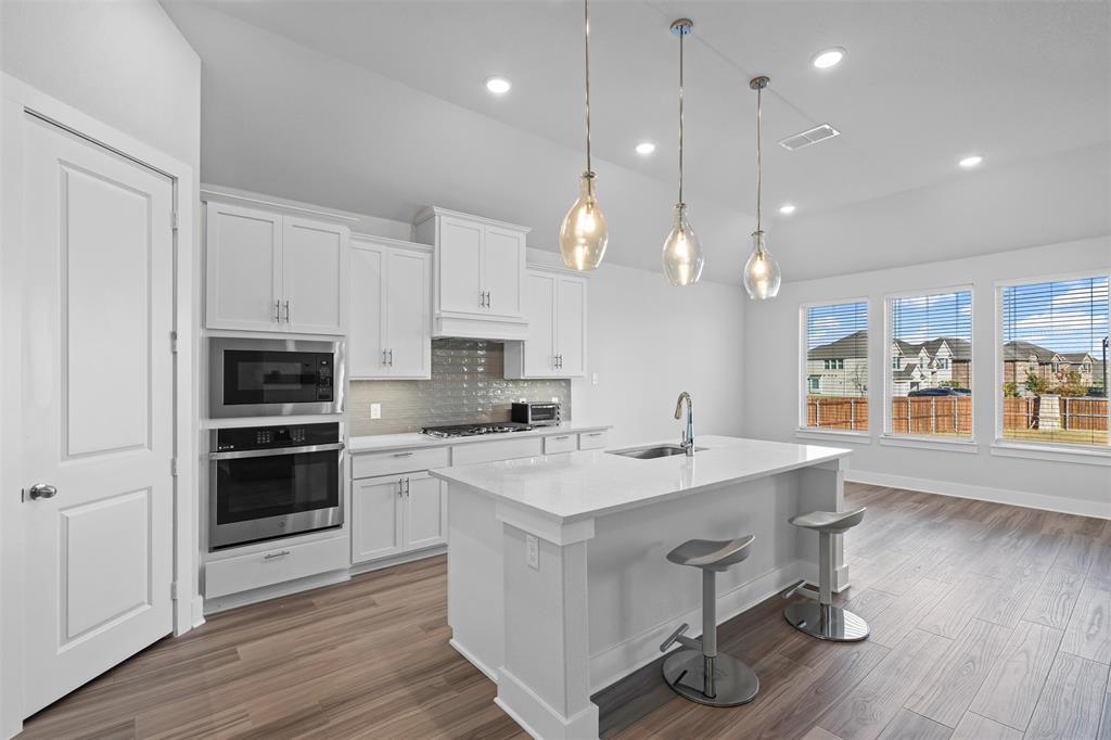 Oaks North Grove Ph I - Residential Lease