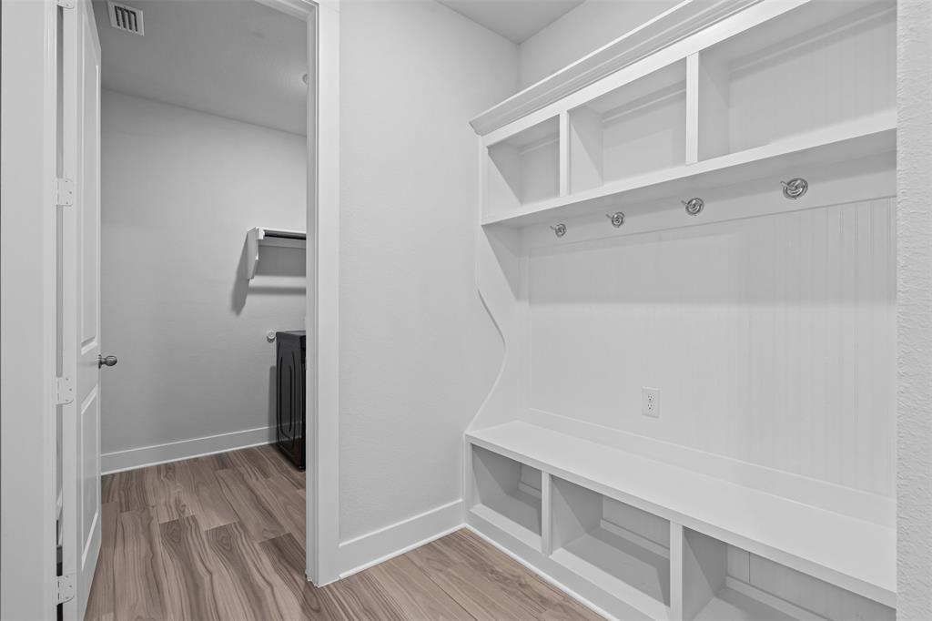 Oaks North Grove Ph I - Residential Lease