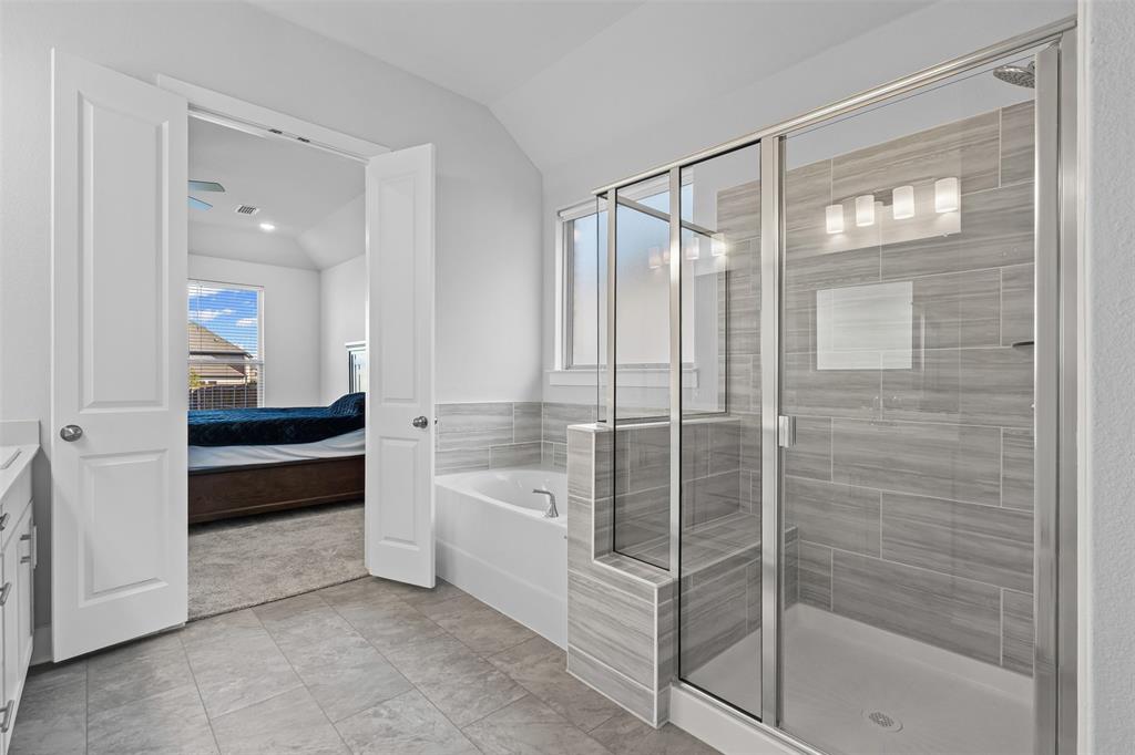 Oaks North Grove Ph I - Residential Lease